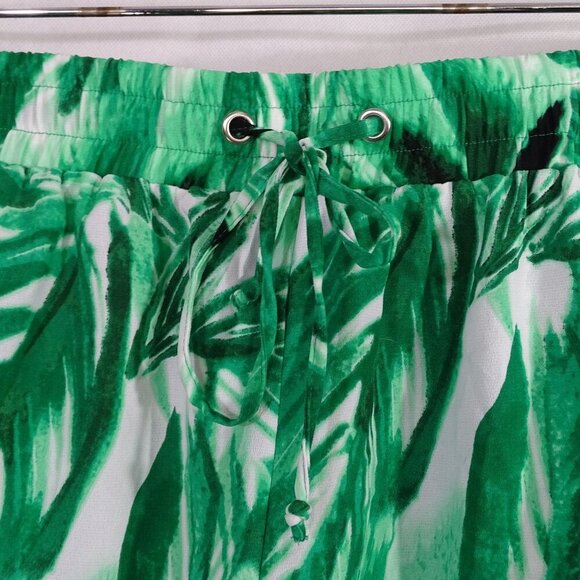 Zac and Rachel Tropical Shorts Pull-on Women Size L Green White Summer Vacation - Picture 3 of 9